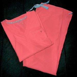 NWoT NEVER WORN MedCouture Bright Coral/Pink Scrub Set